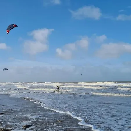 דירה In With Sea Views בלנקנברג