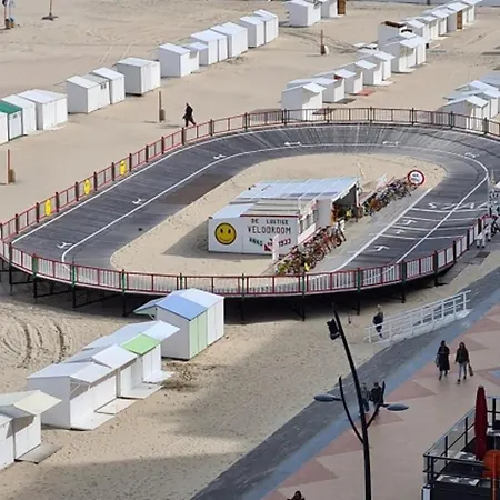 In With Sea Views דירה *