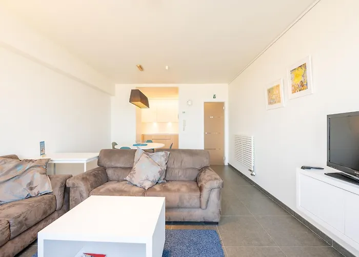 In With Sea Views דירה