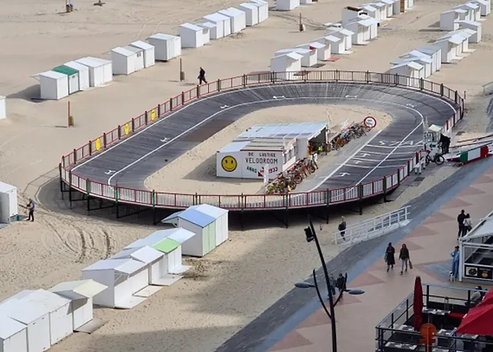 In With Sea Views דירה *